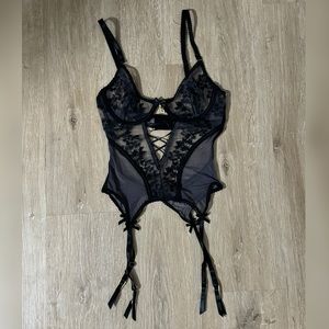 Seven til midnight lingerie set
